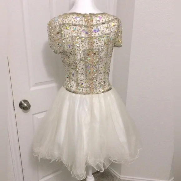 Terani Couture Beading Prom Homecoming Short Sleeve Dress Size 8 - Picture 3 of 14
